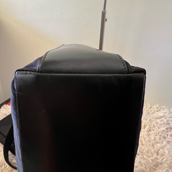 🌟⭐️✨ HOST PICK ⭐️🌟✨ Prada Shoulder bag with wallet - Picture 8 of 17